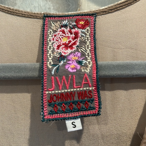 Johnny Was Beautiful silk velvet top! ✨ - Picture 3 of 5